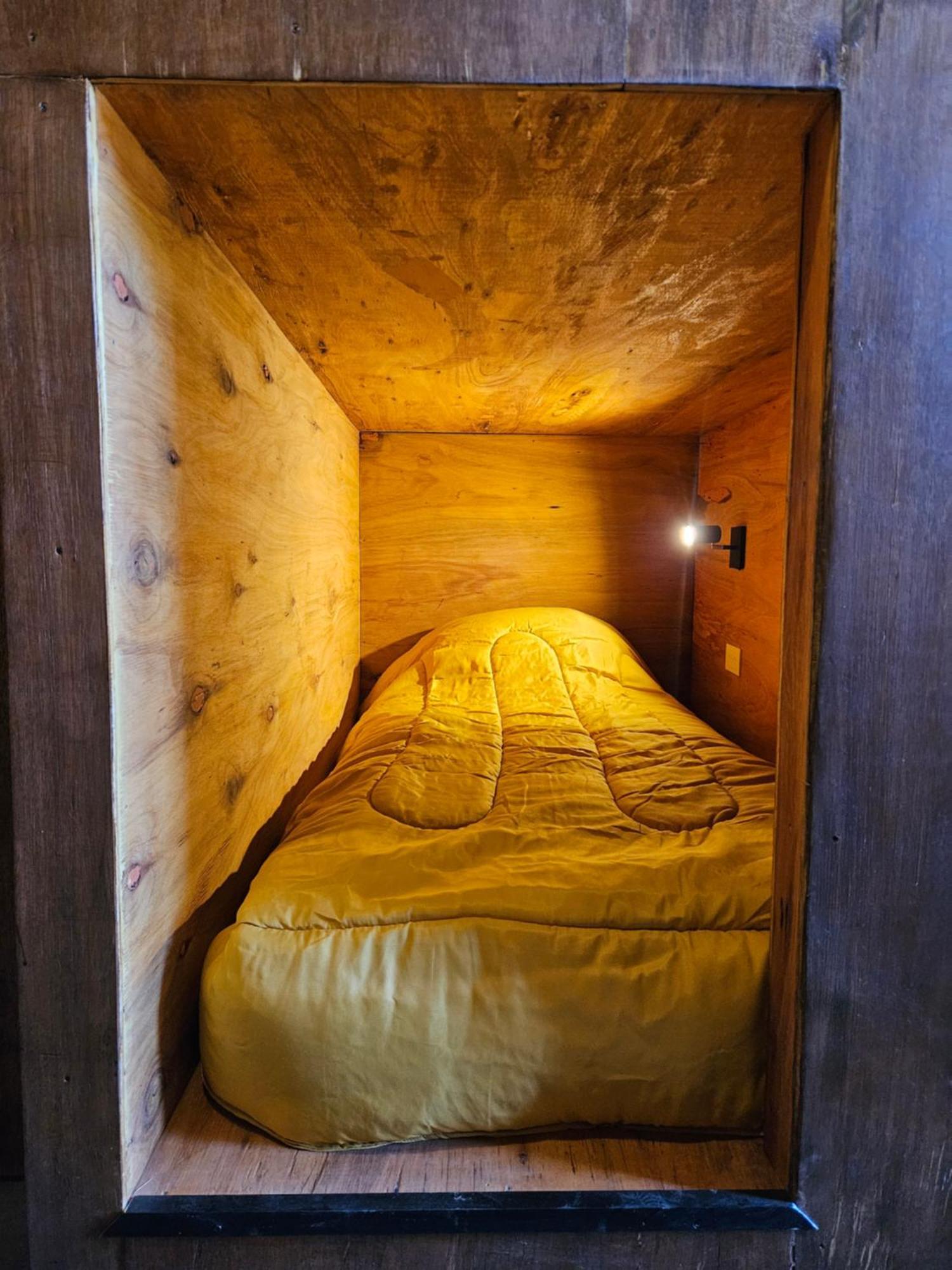Hostel Capsula Refugio Oeste San Carlos de Bariloche Eksteriør bilde